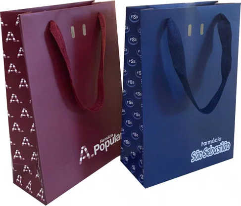 SACOLAS DE PAPEL PARA COSMÉTICOS E FARMÁCIA